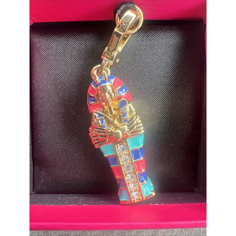2013 New in Box Juicy Couture King Tut Charm (RETIRED) YJRU7158